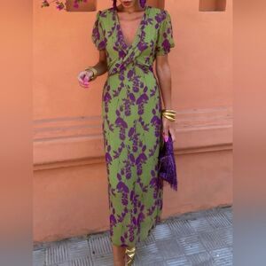 Floral Green and Purple Printed Plunge Short Sleeve Midi Dress